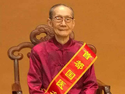 費(fèi)開揚(yáng)
