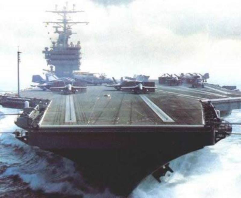 美國最大的核動力航空母艦服役