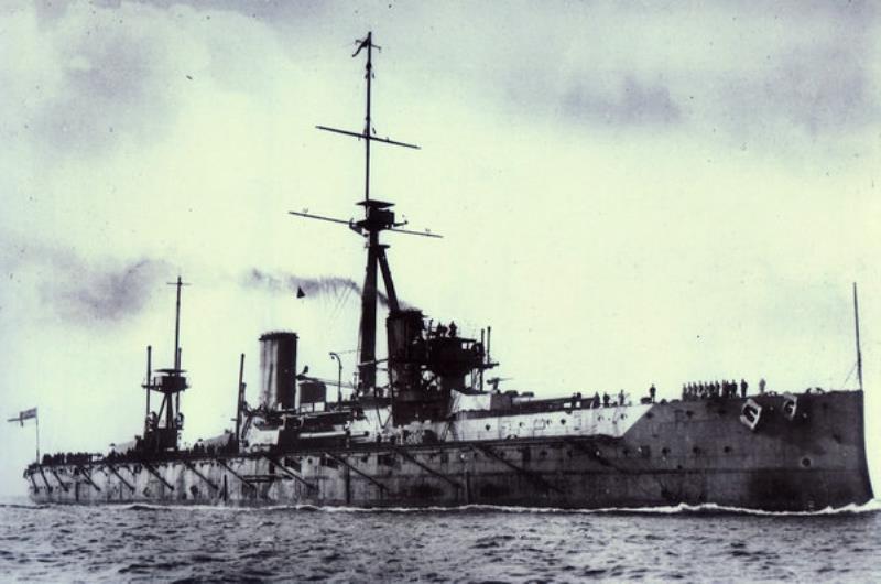英國(guó)第一艘無(wú)畏號(hào)戰(zhàn)艦下水