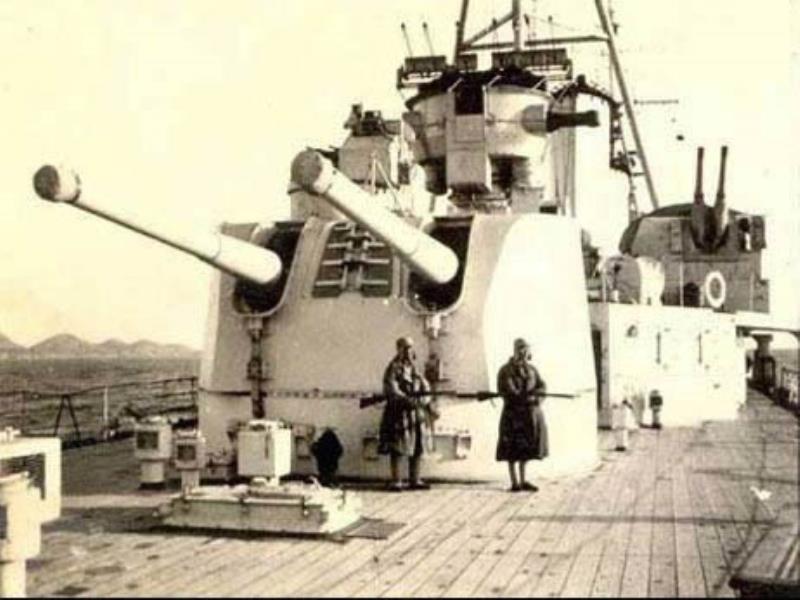 重慶號(hào)巡洋艦起義