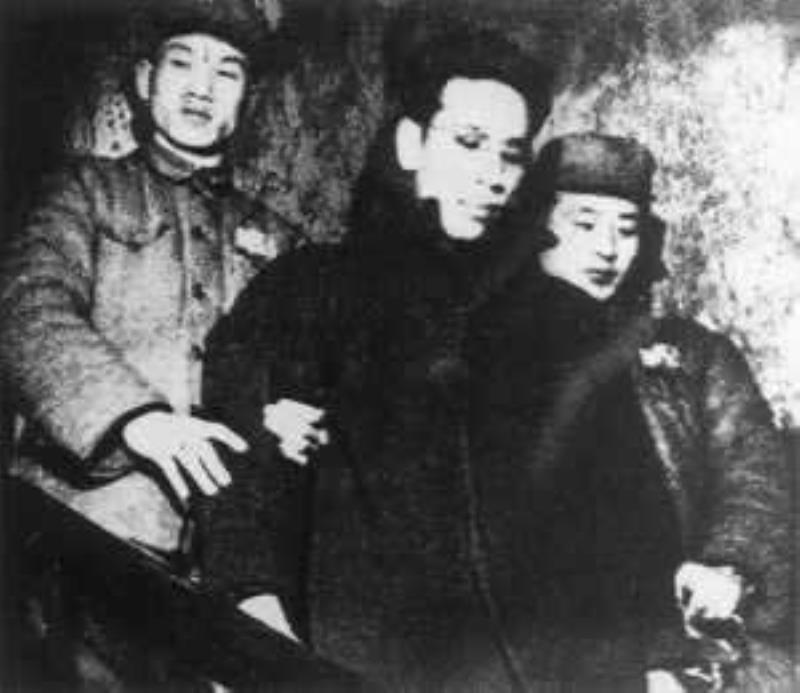 中共中央開展三反<div   id=