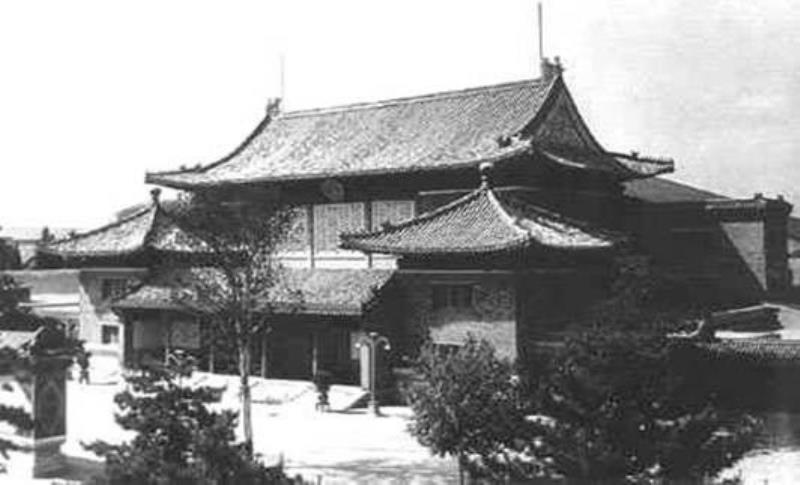 老帥大鬧懷仁堂