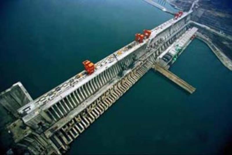 計劃投資131億元進行三峽工程建設(shè)
