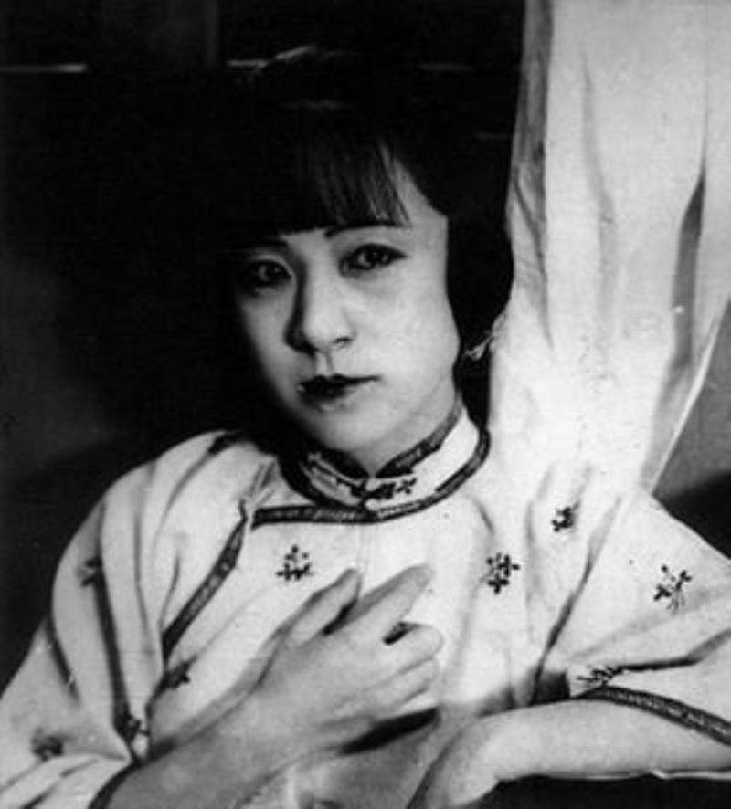 長城電影公司的首部影片《棄婦》上映