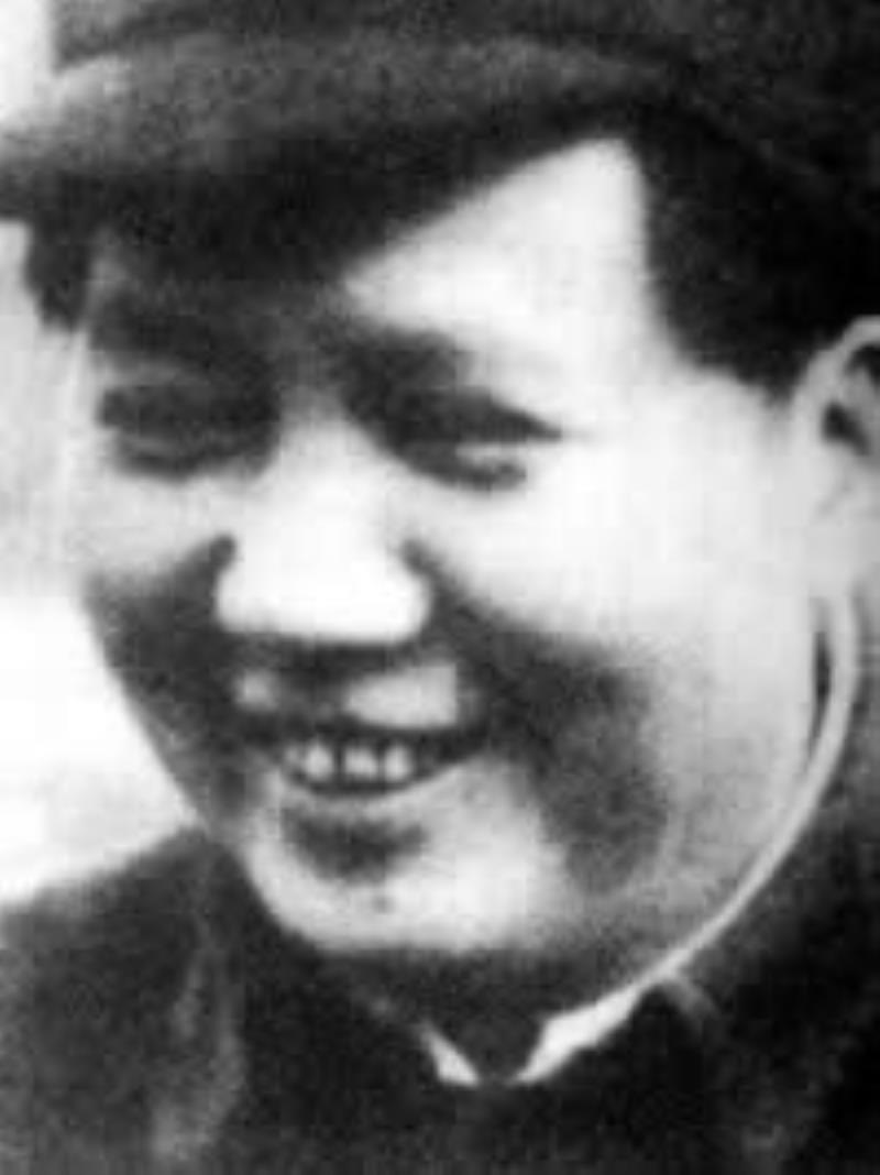 毛澤東發(fā)表《學習和時局》講演