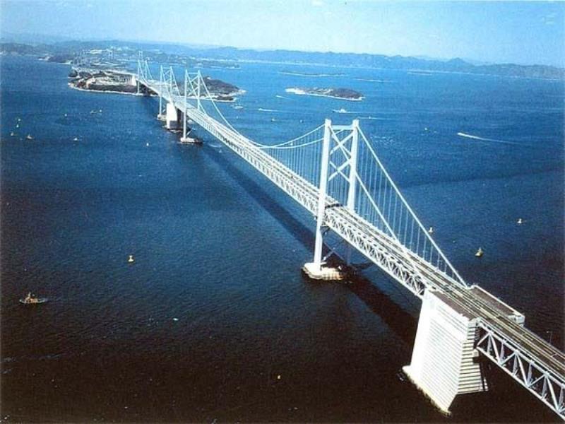 世界最長(zhǎng)的吊橋——日本明石海峽大橋正式通車
