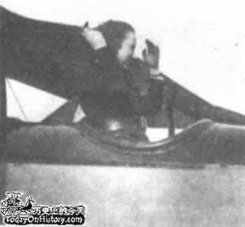 女飛行員布羅姆韋爾歿于空難