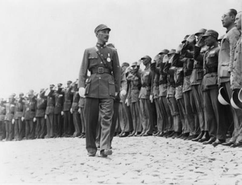 蔣介石開辦廬山軍官訓(xùn)練團(tuán)