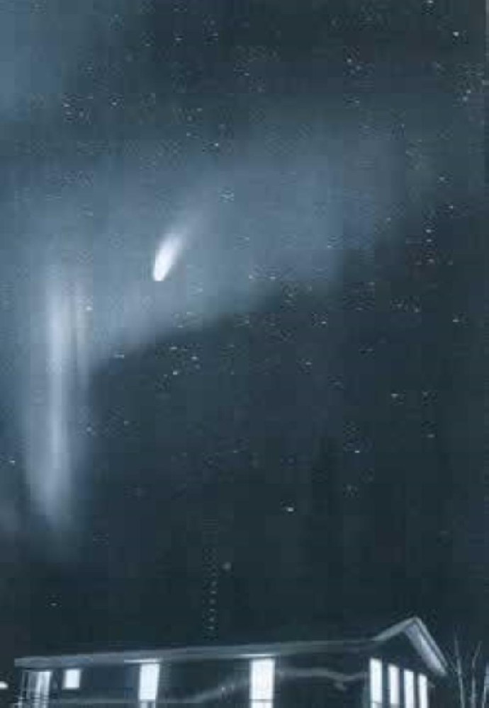 美國兩位業(yè)余天文學(xué)家發(fā)覺世紀(jì)末慧星海爾·波普