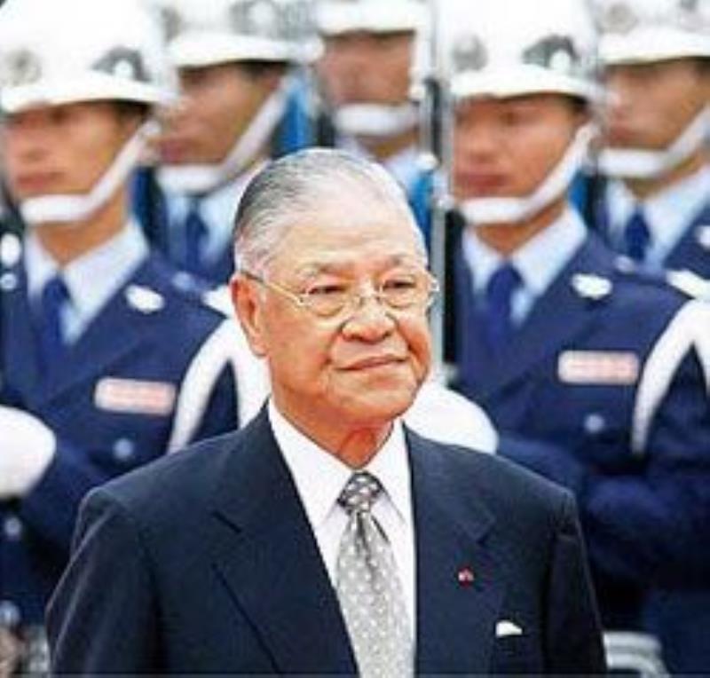 李登輝拋出兩國論