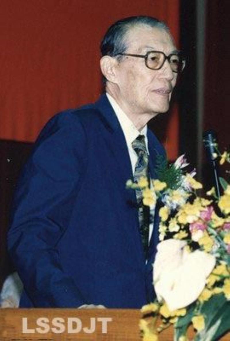 臺(tái)灣經(jīng)濟(jì)學(xué)家中央研究院院士邢慕寰出生
