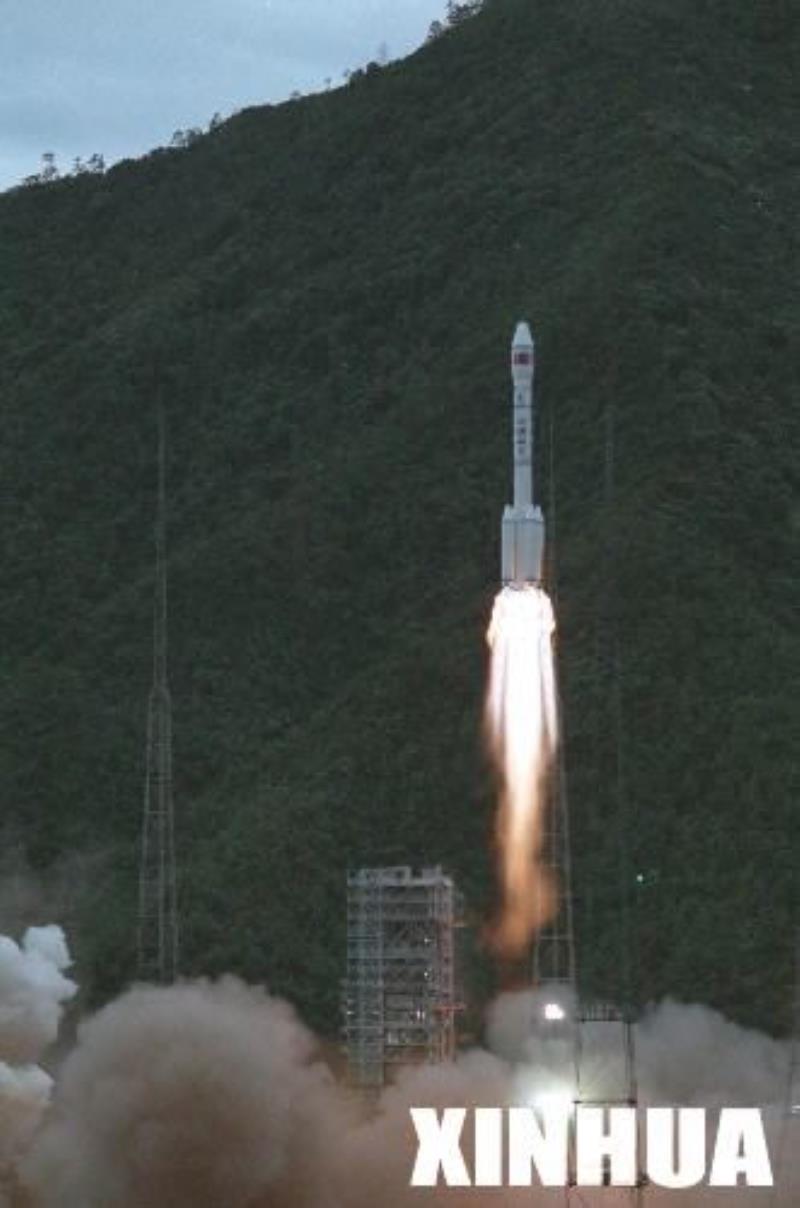 長(zhǎng)征二號(hào)火箭發(fā)射澳星勝利