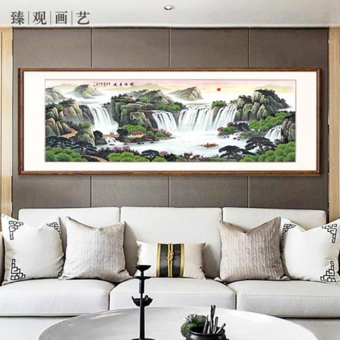 客廳掛什么器物運(yùn)勢更好 客廳掛什么畫財運(yùn)好