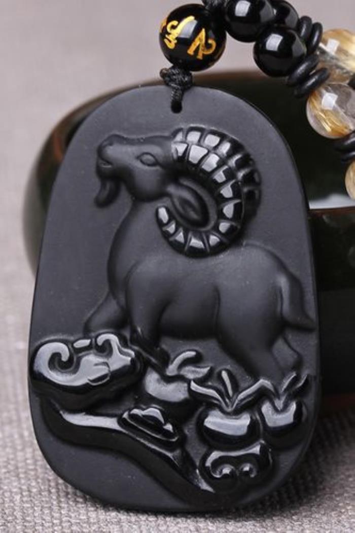 屬羊男生本命年送什么 屬羊的適合戴什么吉祥物