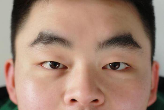眉毛短粗的男人面相好不好