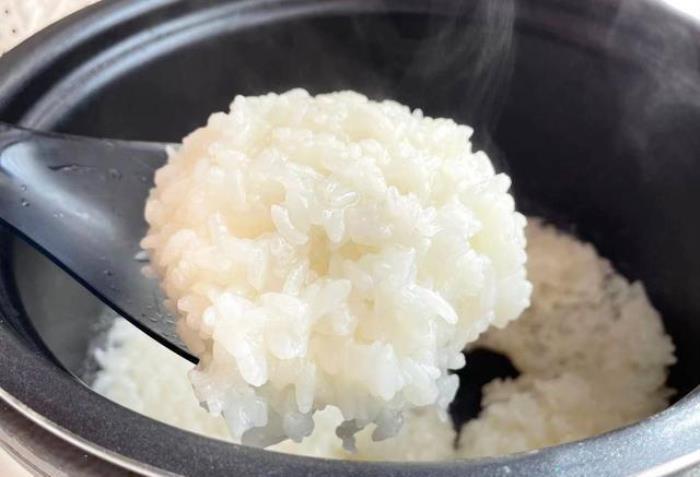 夢(mèng)見吃糯米飯 夢(mèng)見自己吃糯米飯