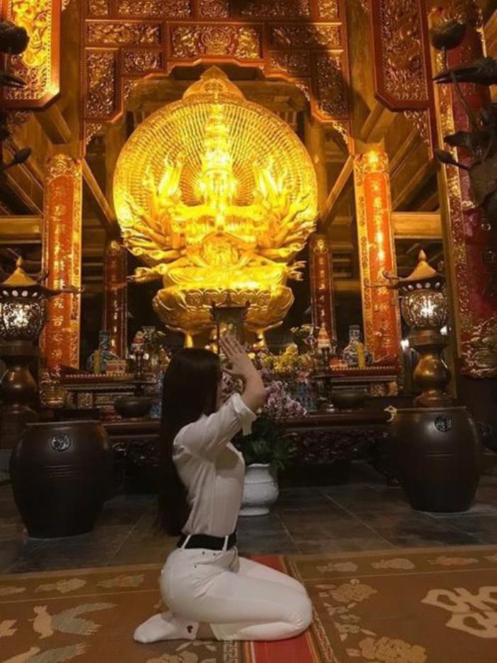 夢(mèng)見拜佛 夢(mèng)到去廟里拜菩薩