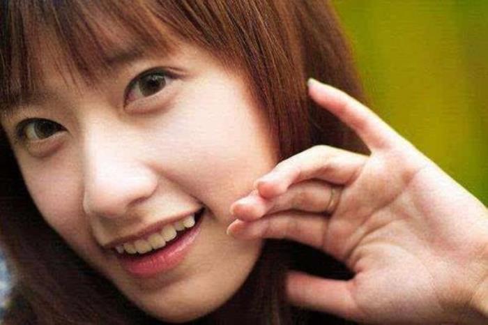 有虎牙的女人命運(yùn)如何 左邊有一顆虎牙的女人命運(yùn)如何