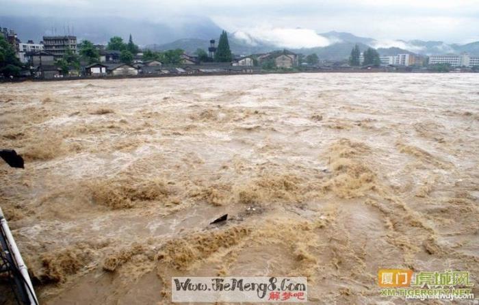 夢(mèng)見發(fā)特別猛的大水 夢(mèng)見水流很猛