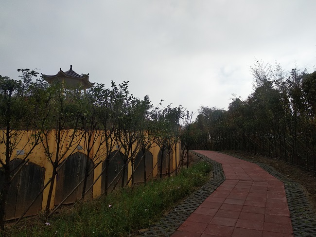 閉關(guān)洞.jpg