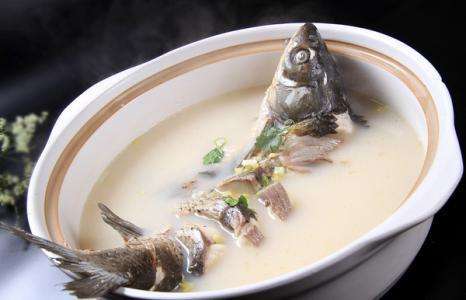 砂仁鯽魚湯