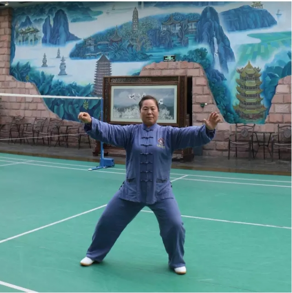 太極_大英太極和太極的關系_香港亞視太極養(yǎng)生太極瑜伽